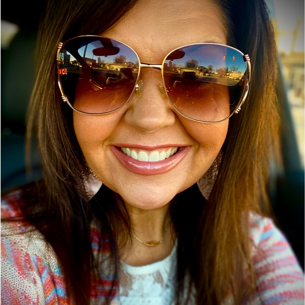 Meet your Posher, Wendy